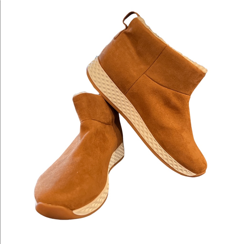 Urban Sport by J/Slides low booties sherpa inside color brown water resi…